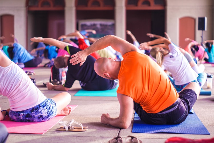 Discover the Benefits of Introducing Yoga to Seniors
